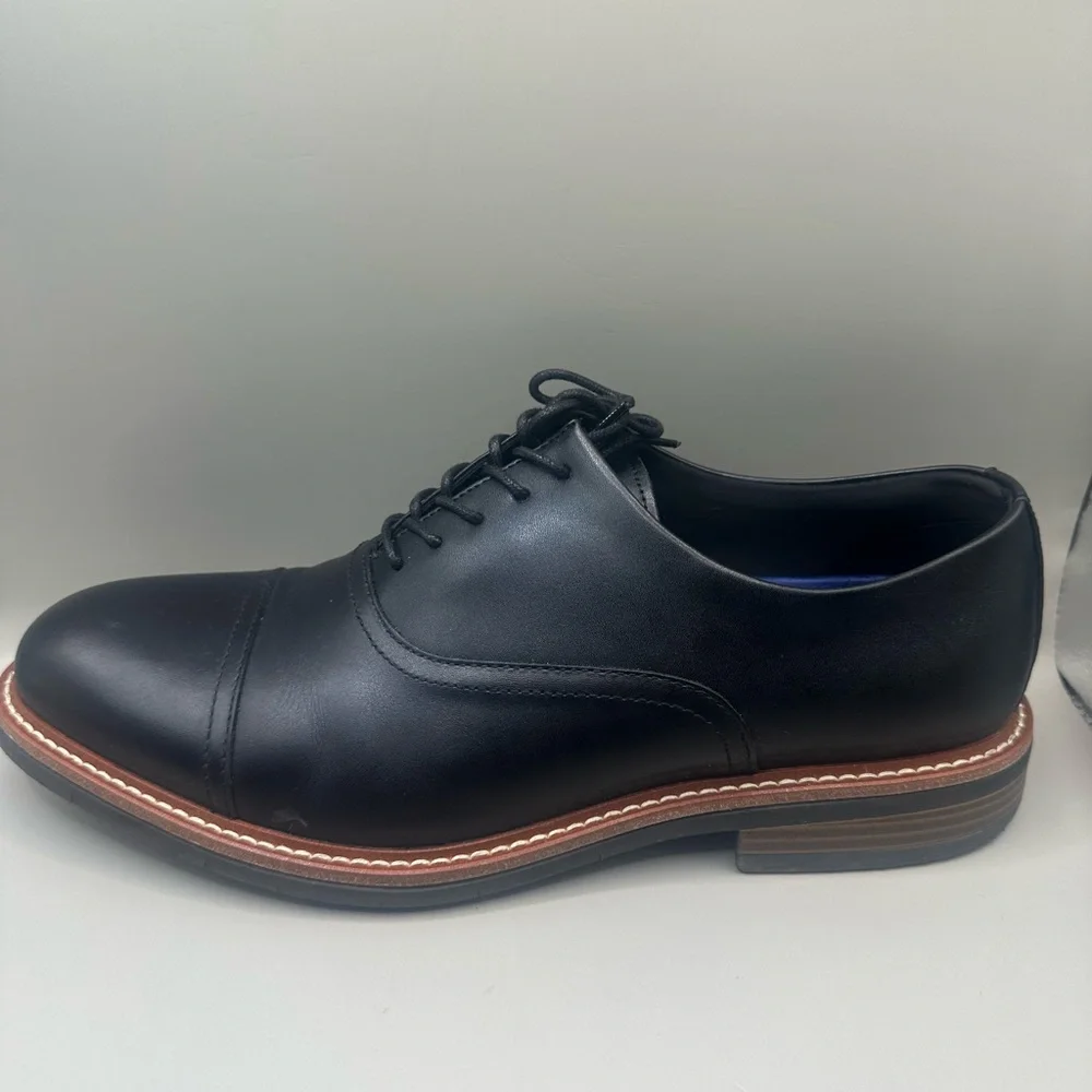 Kenneth Cole Black Oxfords with Tan Sole - Picture 2 of 7